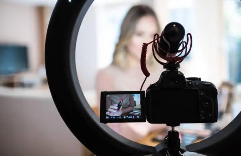 ����ֱ��